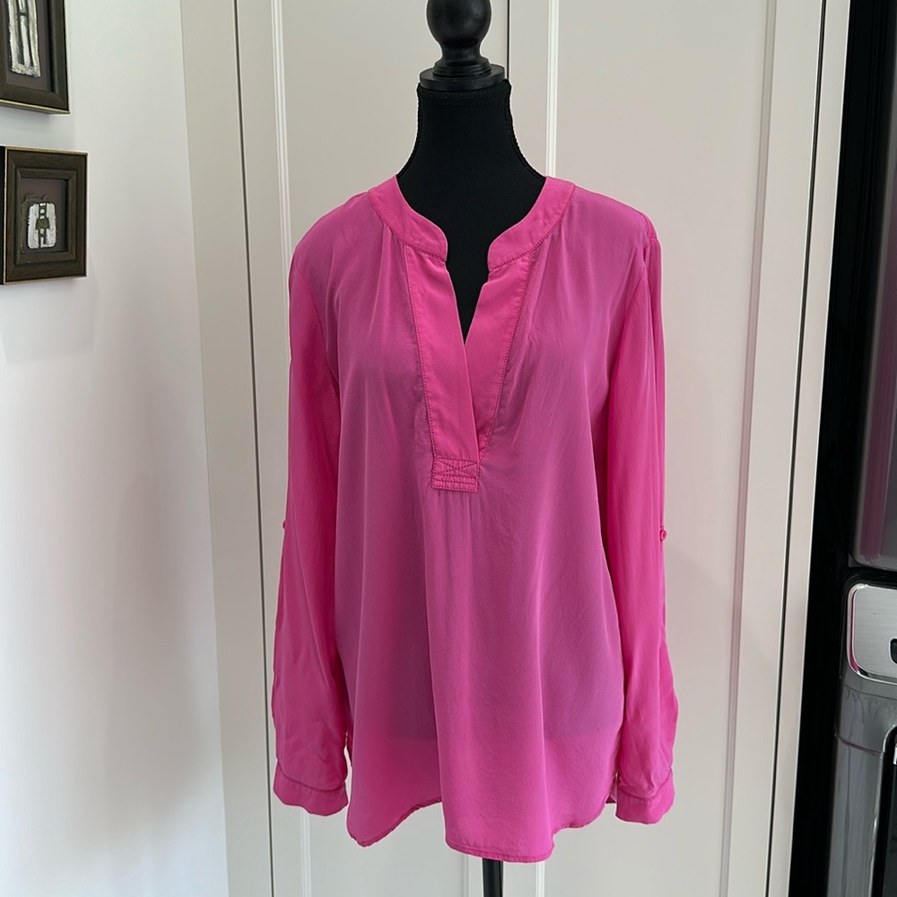 Diane von Furstenberge preloved silk blouse, size 8